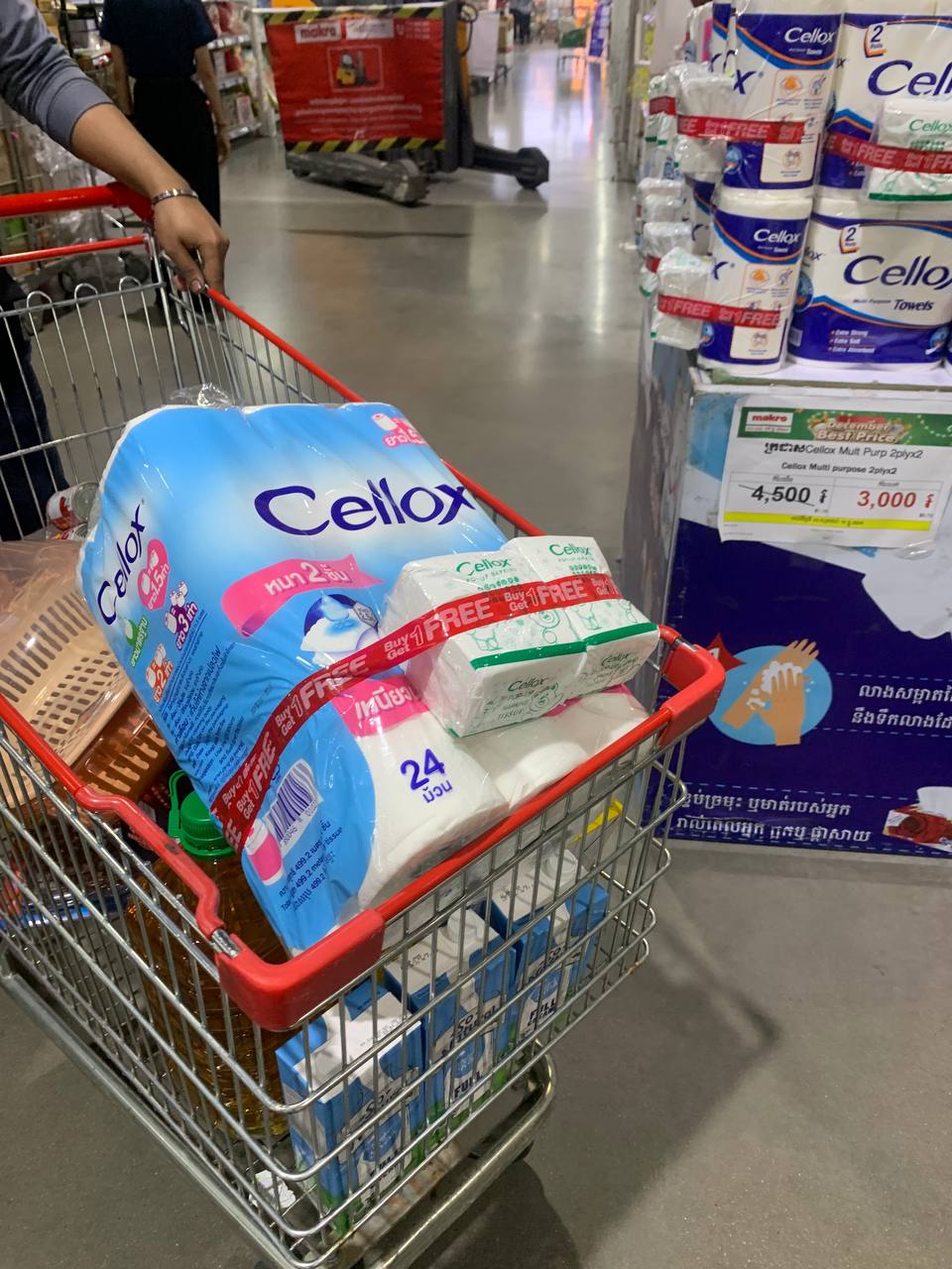 Modern Trade Distribution of Cellox and Hygienist Products by BJC at Makro Cambodia 12 Dec - Image 33